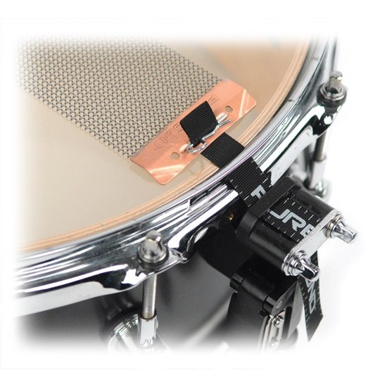 Timbre CUSTOM PRO pour caisse-claire 14", 24 brins en acier