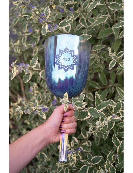 Crystal singing bowl 5.5" 432 Hz, lotus flower - Slate blue